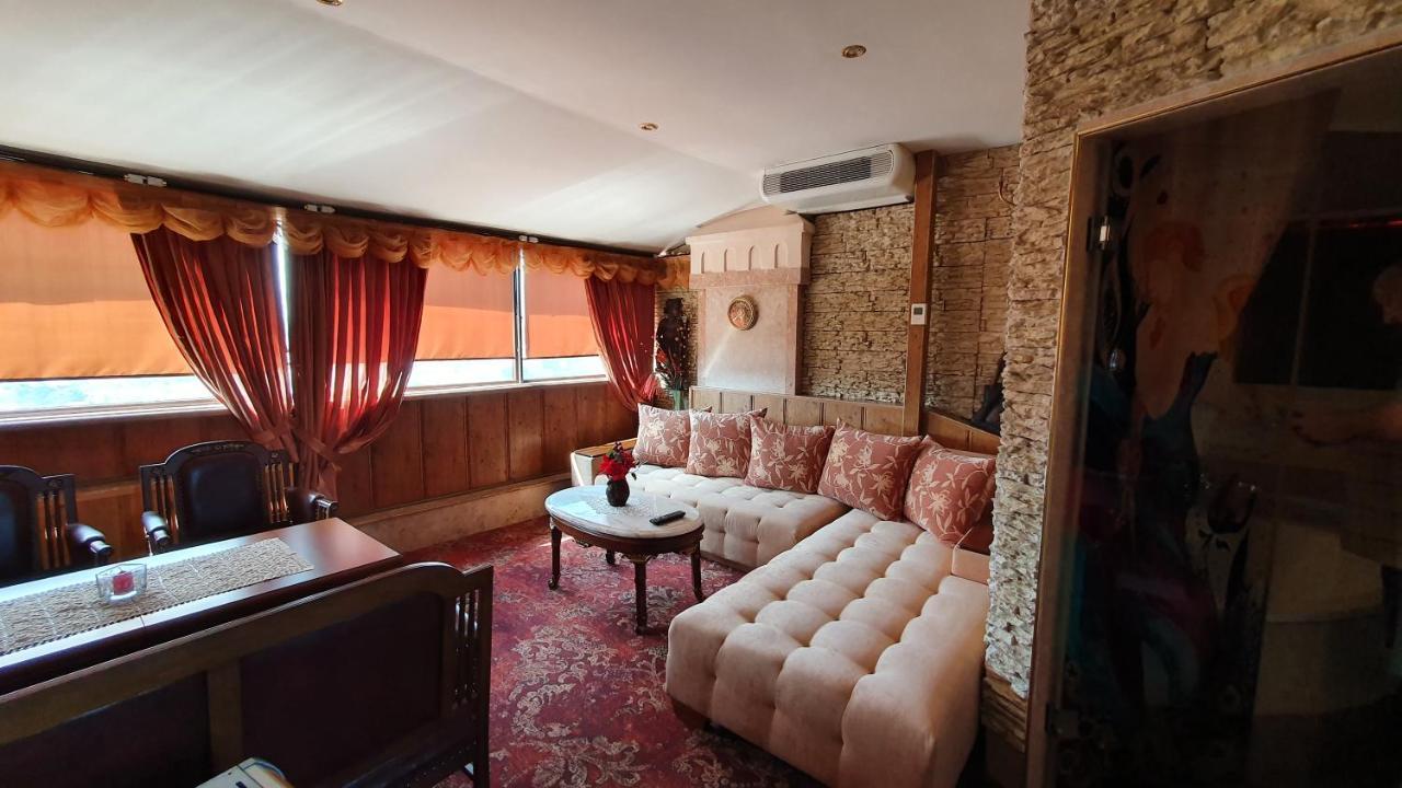 Boutique Hotel Boris Palace & Restaurant بلوفديف المظهر الخارجي الصورة